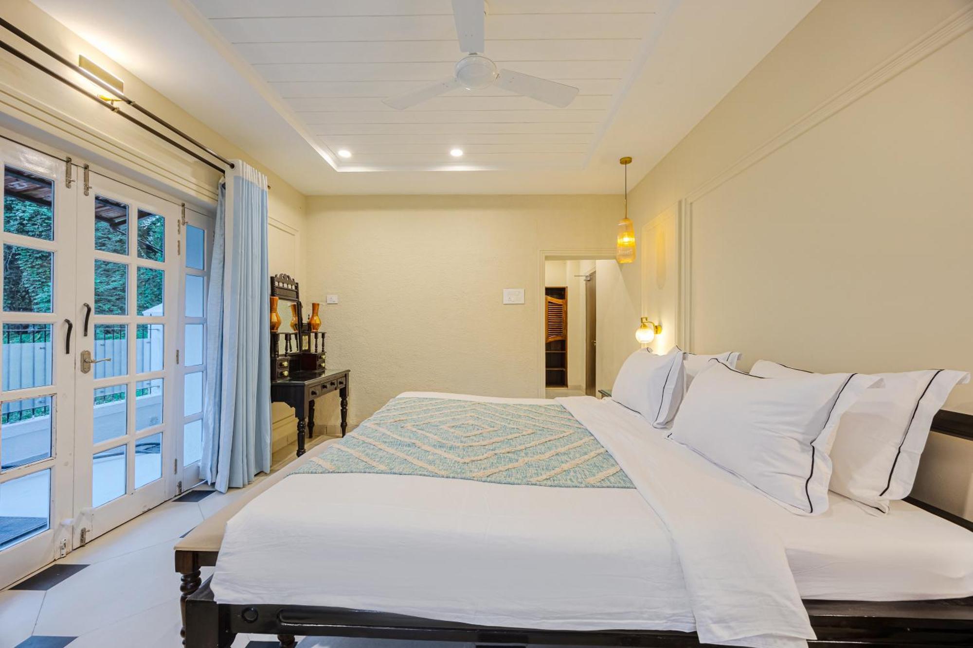 Elivaas 4 Bhk Villa Near Beach With Private Pool & Bar - Casa Boa Vida كاندولِم المظهر الخارجي الصورة