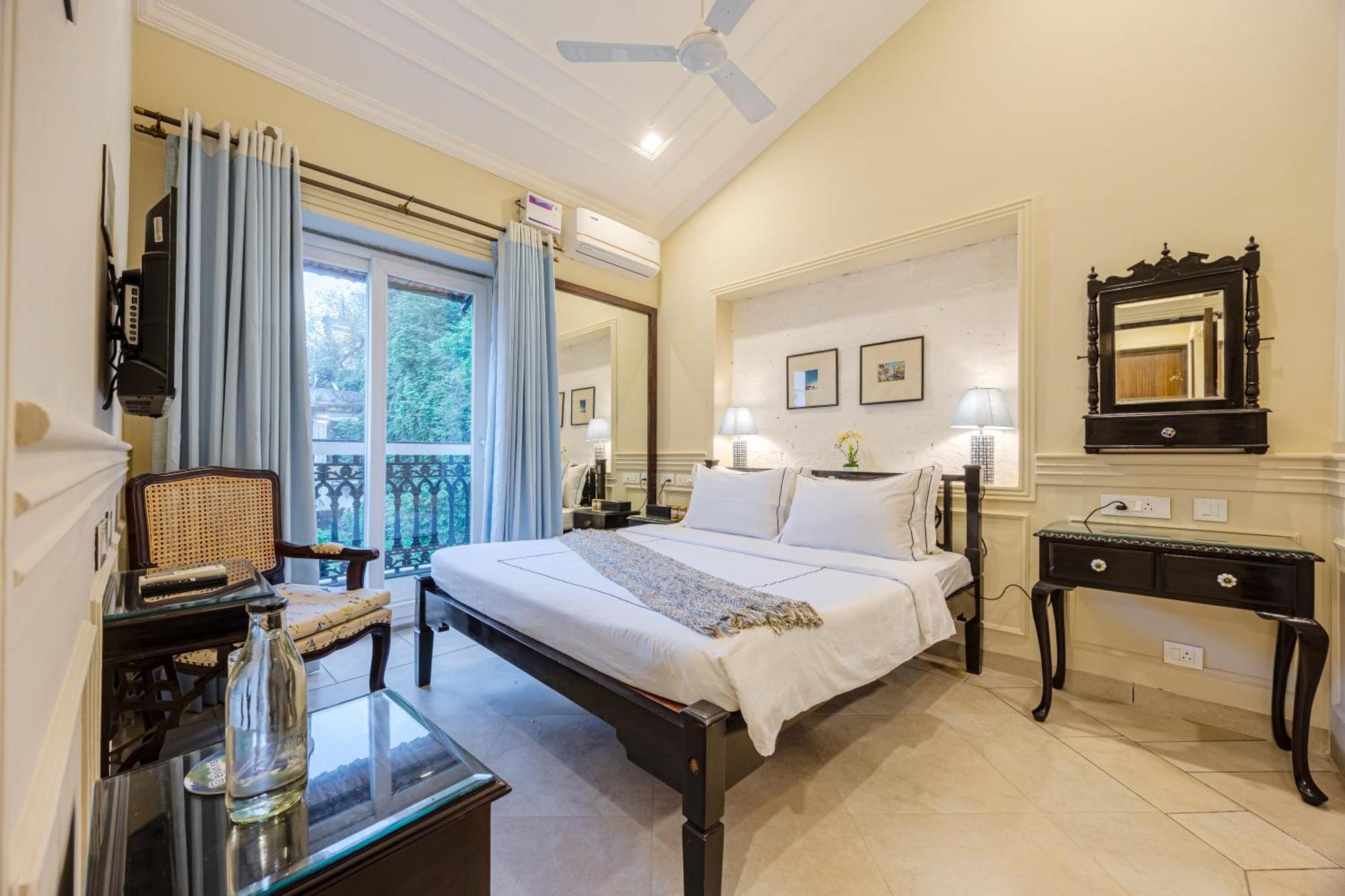 Elivaas 4 Bhk Villa Near Beach With Private Pool & Bar - Casa Boa Vida كاندولِم المظهر الخارجي الصورة