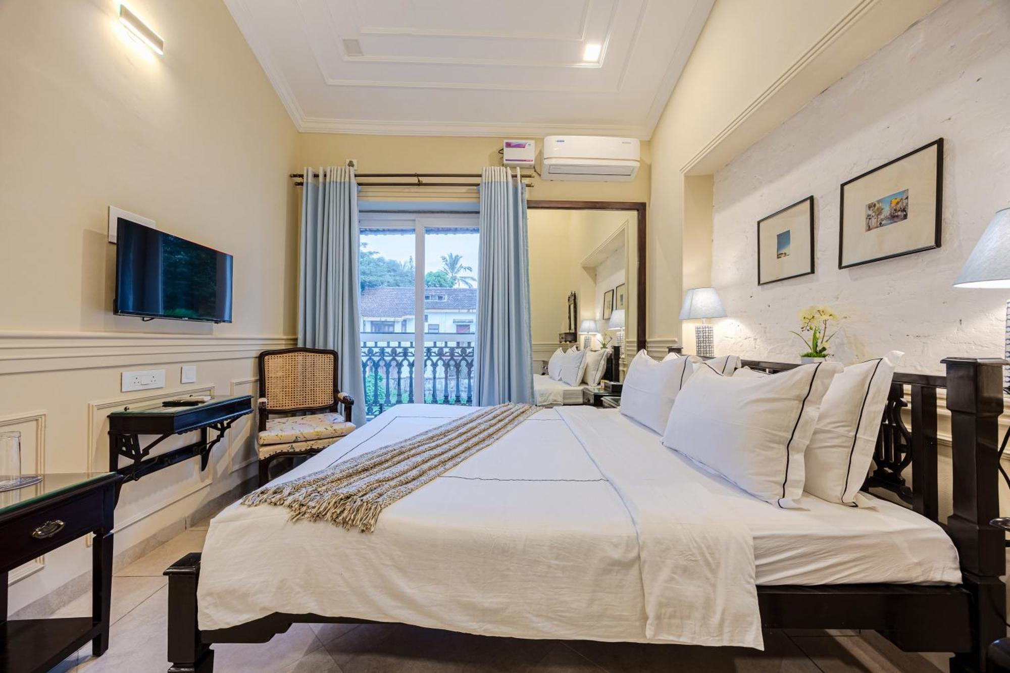 Elivaas 4 Bhk Villa Near Beach With Private Pool & Bar - Casa Boa Vida كاندولِم المظهر الخارجي الصورة