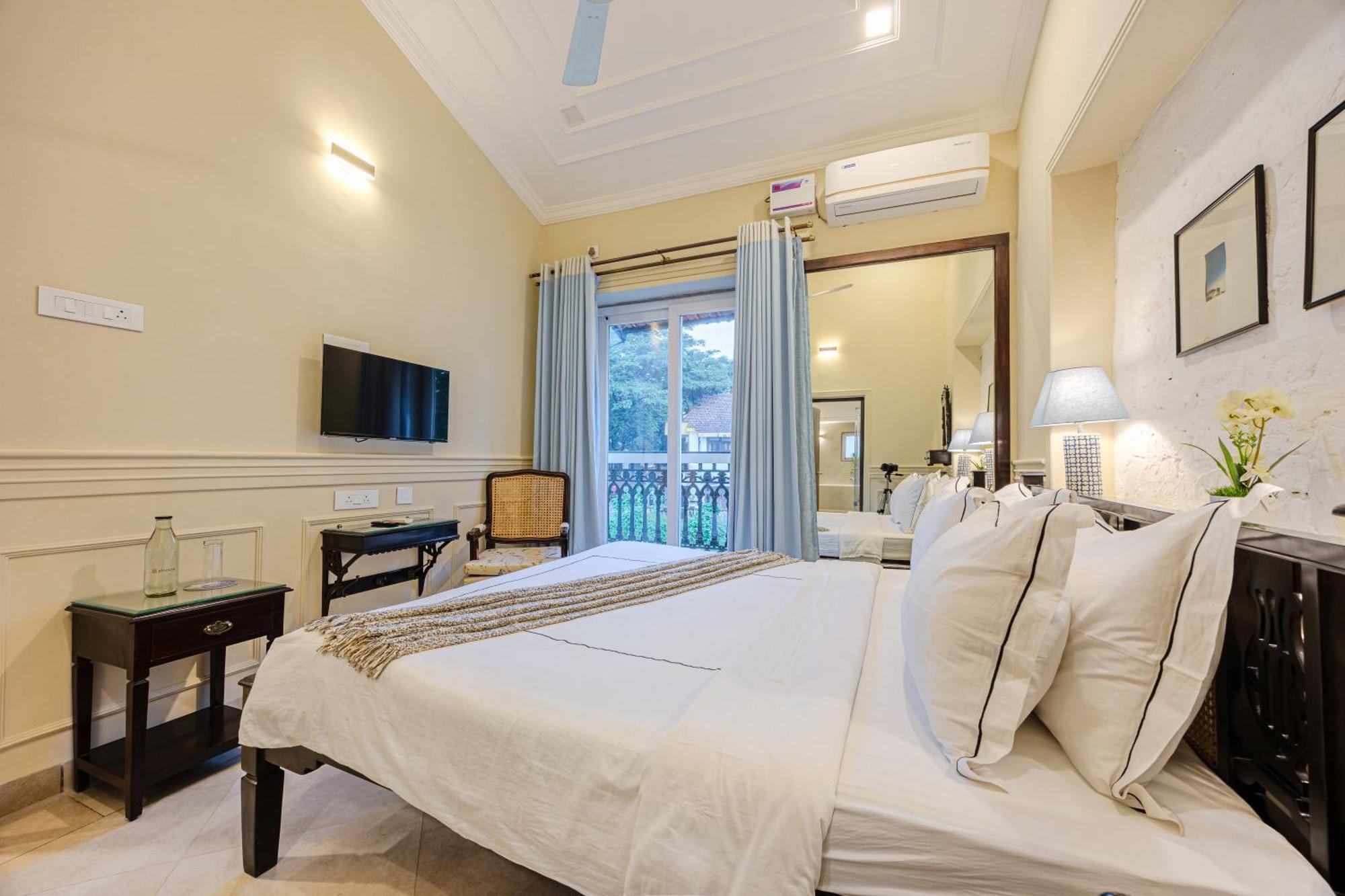 Elivaas 4 Bhk Villa Near Beach With Private Pool & Bar - Casa Boa Vida كاندولِم المظهر الخارجي الصورة