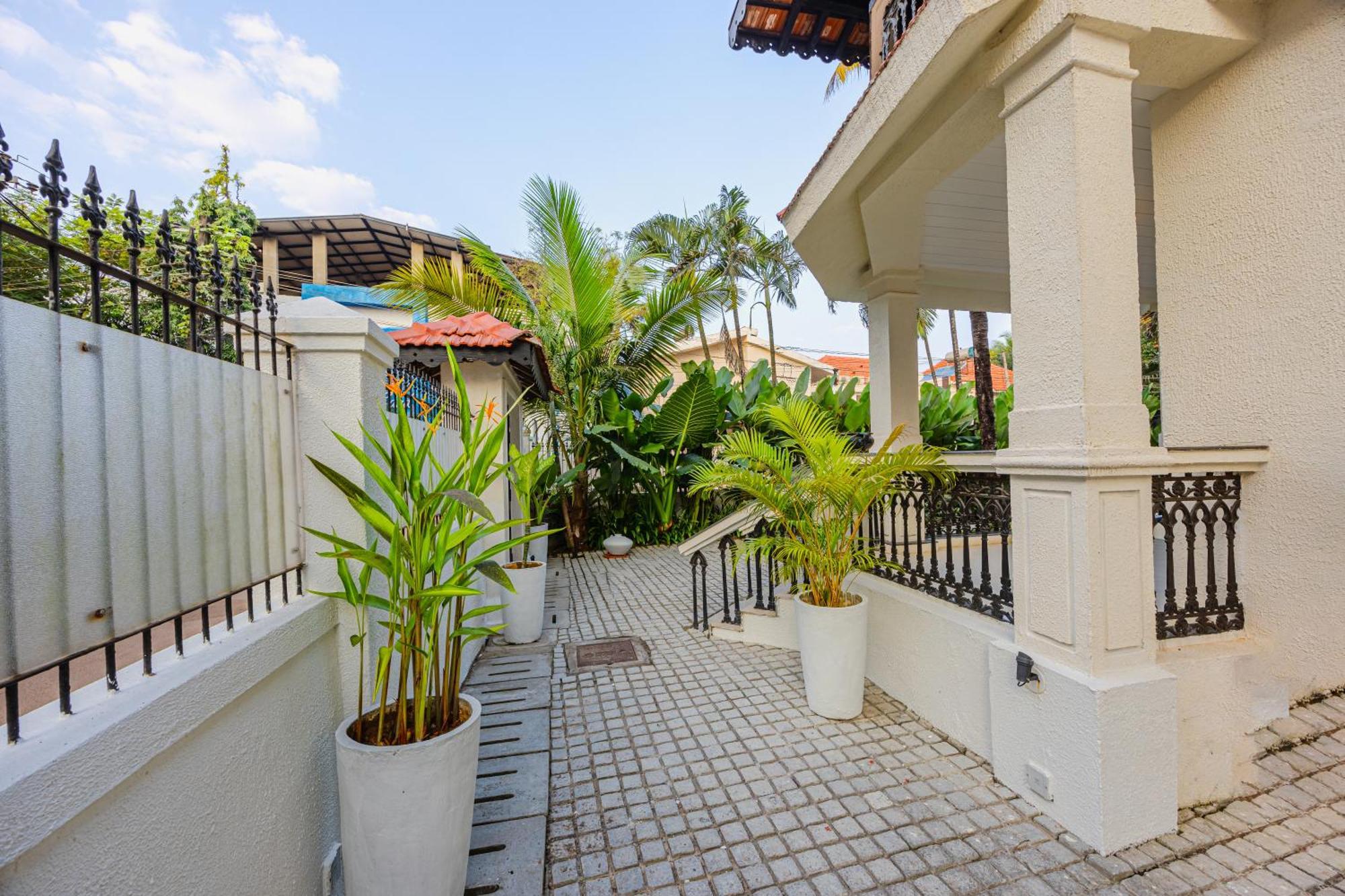 Elivaas 4 Bhk Villa Near Beach With Private Pool & Bar - Casa Boa Vida كاندولِم المظهر الخارجي الصورة